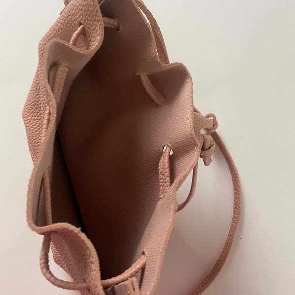 New Beautiful 
Blush pink purse - Picture 5 of 10